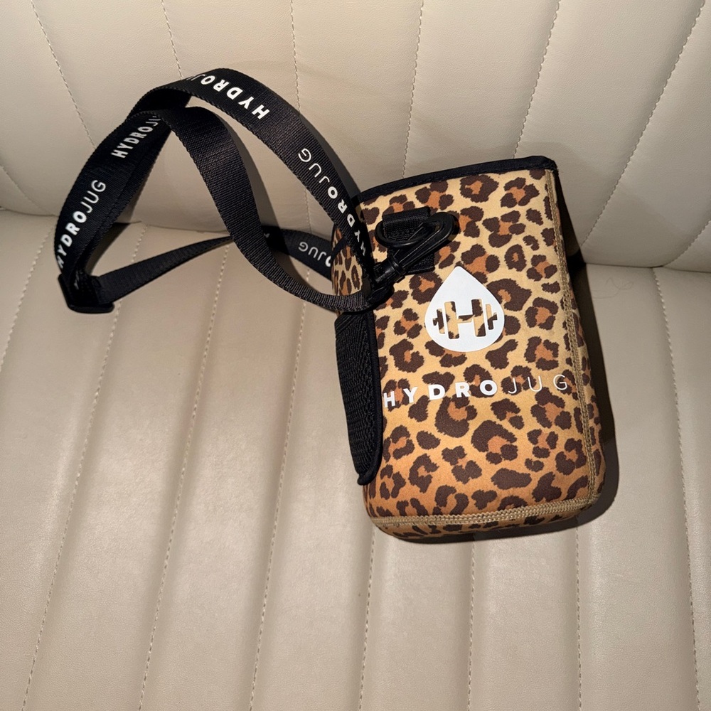 HydroJug Leopard Print Bag Sleeve